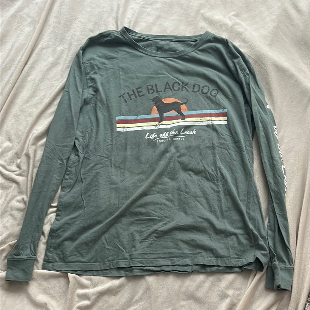 Black dog long sleeved tee